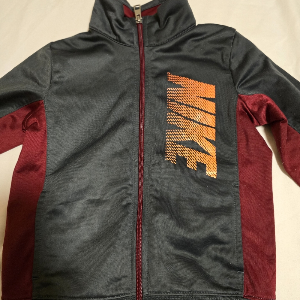Kid's Nike jacket size 4-5